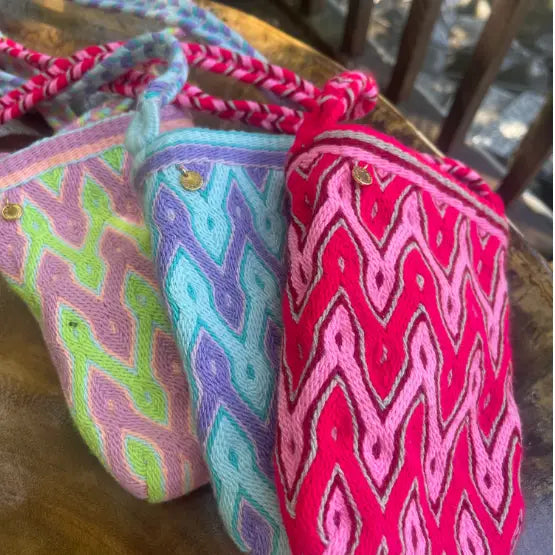 Makki Mini Wayuu Crossbody Bag - Blueberry